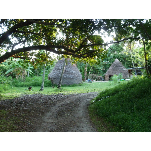 รูปถ่าย นิวแคลิโดเนีย(New Caledonia) เกาะลีฟู(Lifou) เว(We) 2010-05 25