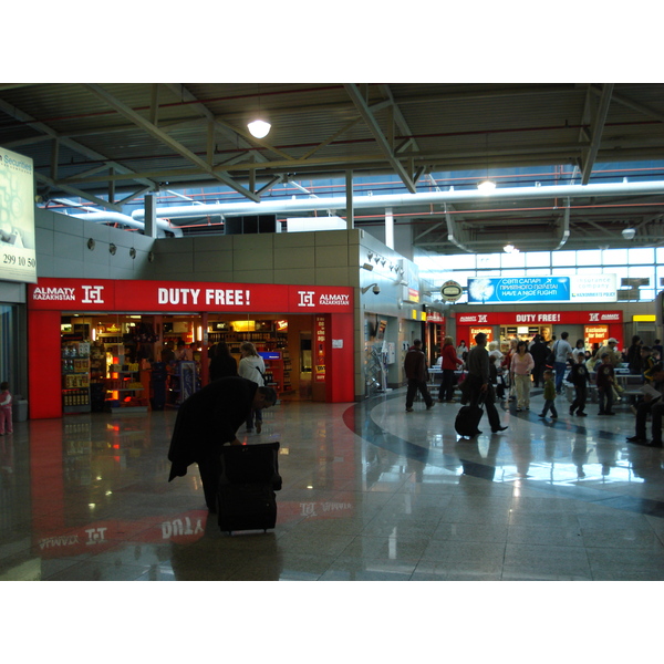 รูปถ่าย คาซัคสถาน(Kazakhstan) ท่าอากาศยานอัลมาตี(Almaty Airport) 2007-03 16
