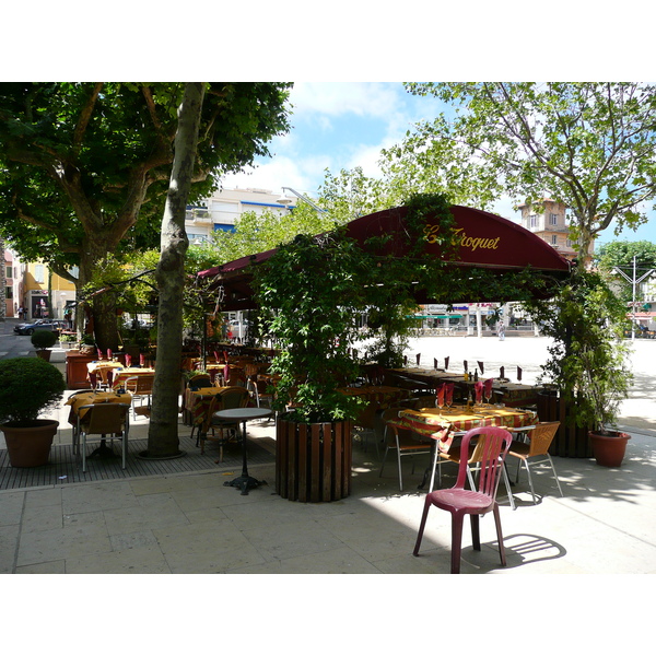 รูปถ่าย ฝรั่งเศส(France) วังซ์(Vence) จัตุรัสกร็องฌาร์แด็ง(Place du Grand Jardin) 2007-07 31