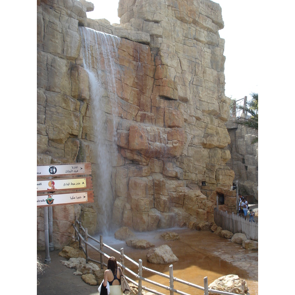 รูปถ่าย สหรัฐอาหรับเอมิเรตส์(United Arab Emirates) ดูไบ(Dubai) สวนน้ำไวลด์วาดี(Wild Wadi) 2007-03 180