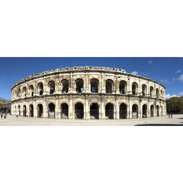 รูปถ่าย ฝรั่งเศส(France) นีเมอ(Nimes) 2021-05 19