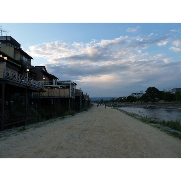 รูปถ่าย ญี่ปุ่น(Japan) เกียวโต(Kyoto) แม่น้ำคาโมะ(Kamo River) 2010-06 5