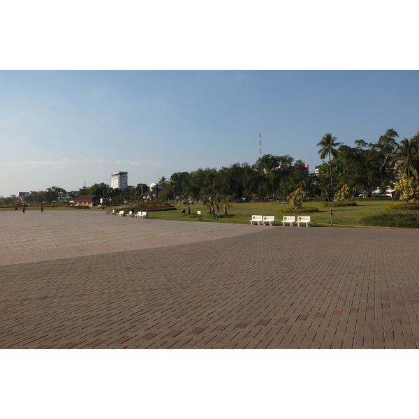 รูปถ่าย ลาว(Laos) เวียงจันทน์(Vientiane) 2012-12 347