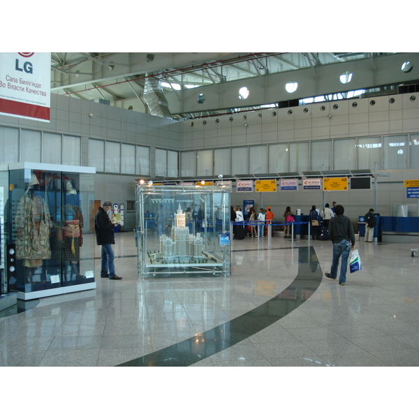รูปถ่าย คาซัคสถาน(Kazakhstan) ท่าอากาศยานอัลมาตี(Almaty Airport) 2007-03 22