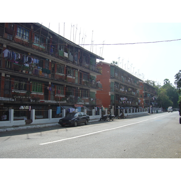 รูปถ่าย พม่า(Myanmar) ย่างกุ้ง(Yangon) 2005-01 14