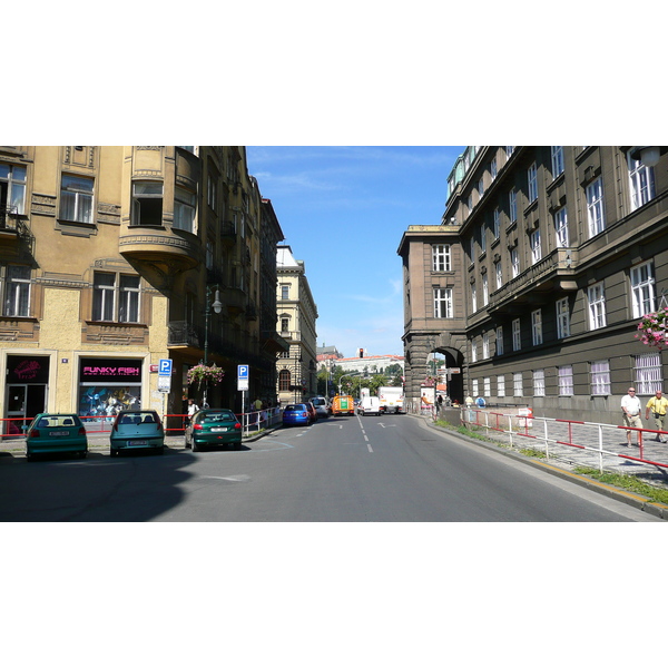 รูปถ่าย สาธารณรัฐเช็ก(Czech Republic) ปราก(Prague) กาโปรวา(Kaprova) 2007-07 5