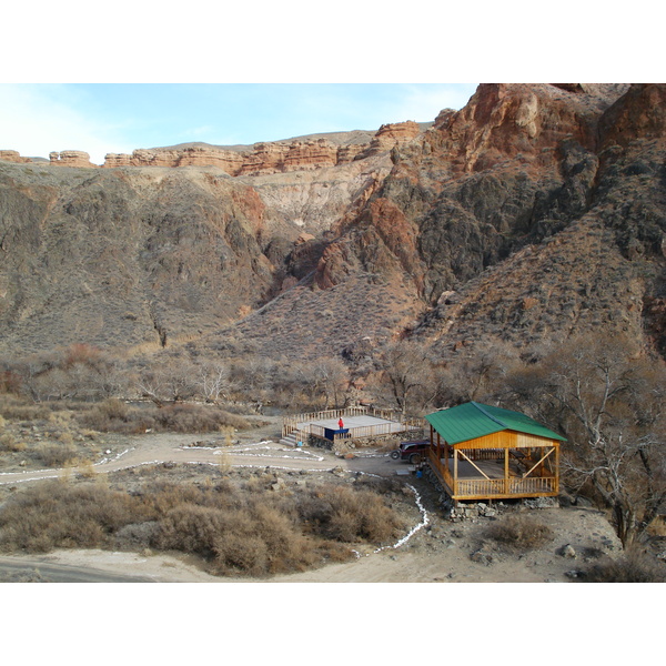 รูปถ่าย คาซัคสถาน(Kazakhstan) หุบผาชารึน(Charyn Canyon) 2007-03 230