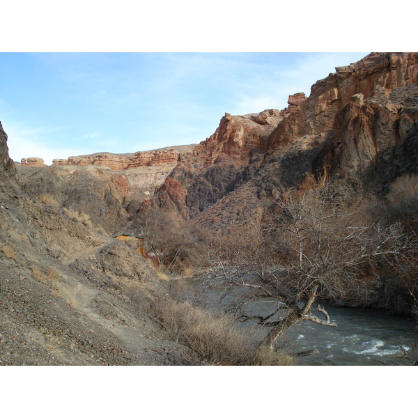 รูปถ่าย คาซัคสถาน(Kazakhstan) หุบผาชารึน(Charyn Canyon) 2007-03 250