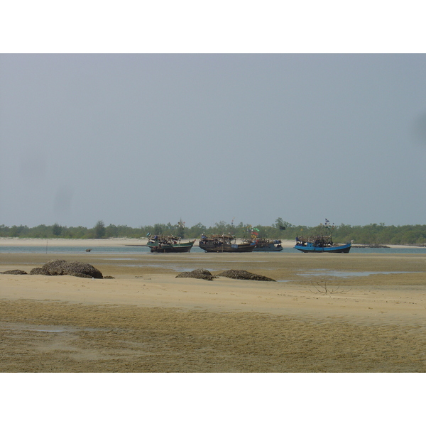 รูปถ่าย พม่า(Myanmar) หาดหม่องมะกันด้านเหนือ(Maungmagan North) 2005-01 42