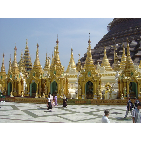 รูปถ่าย พม่า(Myanmar) ย่างกุ้ง(Yangon) พระมหาเจดีย์ชเวกากอง(Shwedagon Pagoda) 2005-01 33