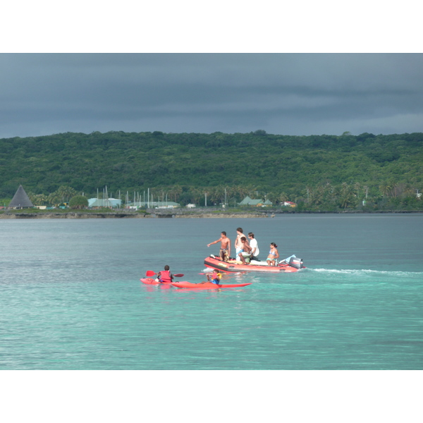 รูปถ่าย นิวแคลิโดเนีย(New Caledonia) เกาะลีฟู(Lifou) อ่าวชาโตบรีย็อง(Chateaubriand Bay) 2010-05 92