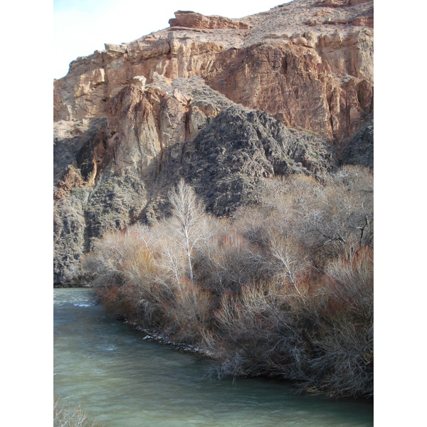 รูปถ่าย คาซัคสถาน(Kazakhstan) หุบผาชารึน(Charyn Canyon) 2007-03 231
