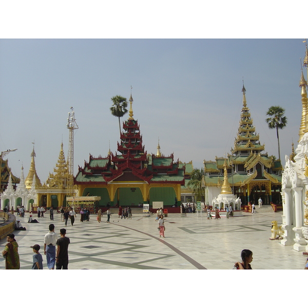 รูปถ่าย พม่า(Myanmar) ย่างกุ้ง(Yangon) พระมหาเจดีย์ชเวกากอง(Shwedagon Pagoda) 2005-01 39