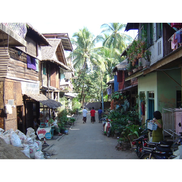 รูปถ่าย พม่า(Myanmar) มะริด(Myeik (Mergui)) 2005-01 12