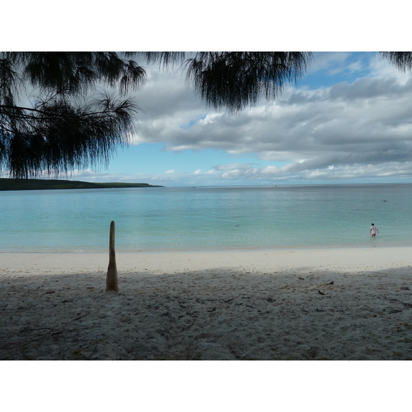 รูปถ่าย นิวแคลิโดเนีย(New Caledonia) เกาะลีฟู(Lifou) อ่าวชาโตบรีย็อง(Chateaubriand Bay) 2010-05 70