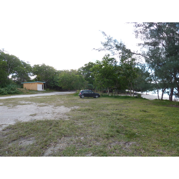 รูปถ่าย นิวแคลิโดเนีย(New Caledonia) เกาะลีฟู(Lifou) อ่าวชาโตบรีย็อง(Chateaubriand Bay) 2010-05 77