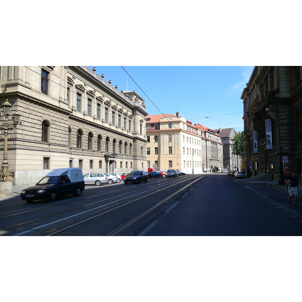 รูปถ่าย สาธารณรัฐเช็ก(Czech Republic) ปราก(Prague) 17 ลิสโตปาดื(17 Listopadu) 2007-07 3