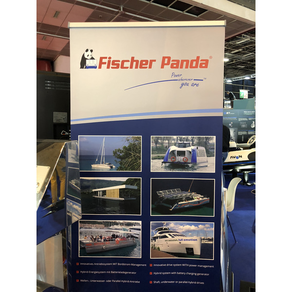 รูปถ่าย ฝรั่งเศส(France) ปารีส(Paris) งานแสดงเรือ(Salon nautique) 2017-12 18