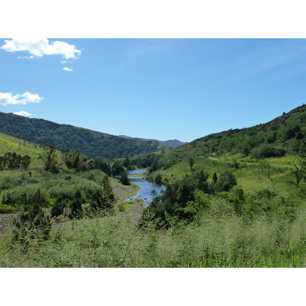 รูปถ่าย นิวแคลิโดเนีย(New Caledonia) ถนนจากตงตูตาไปทีโอ(Tontouta to Thio road) 2010-05 124