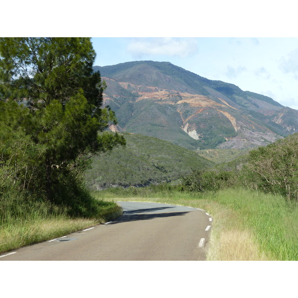 รูปถ่าย นิวแคลิโดเนีย(New Caledonia) ถนนจากตงตูตาไปทีโอ(Tontouta to Thio road) 2010-05 36