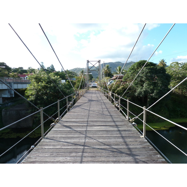 รูปถ่าย นิวแคลิโดเนีย(New Caledonia) ถนนจากกานาลาไปลาฟัว(Canala to La Foa road) 2010-05 37