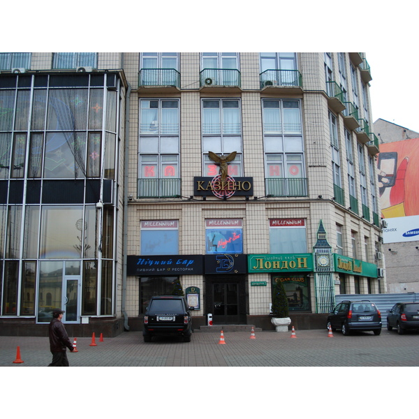 รูปถ่าย ยูเครน(Ukraine) เคียฟ(Kiev) ถนนเครชชาตือค(Kreschatyk Street) 2007-03 31
