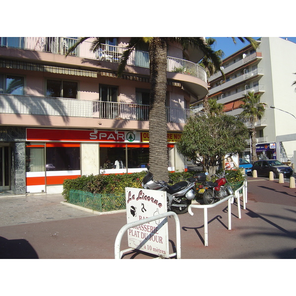 รูปถ่าย ฝรั่งเศส(France) คาญ-ซูร์-แมร์(Cagnes sur Mer) 2006-01 101