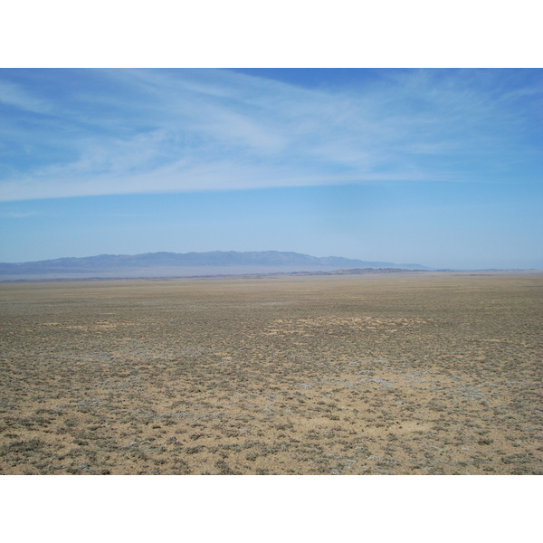 รูปถ่าย คาซัคสถาน(Kazakhstan) ถนนจากอัลมาตีไปหุบผาชารึน(Almaty to Charyn Canyon road) 2007-03 159
