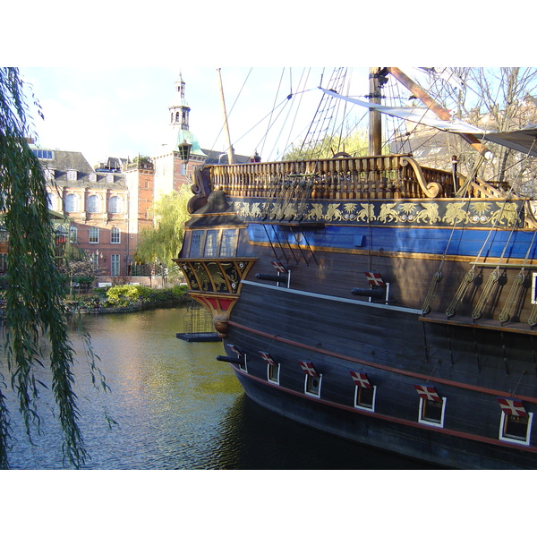 รูปถ่าย เดนมาร์ก(Denmark) โคเปนเฮเกน(Copenhagen) สวนสาธารณะทิโวลี(Tivoli Park) 2004-11 23