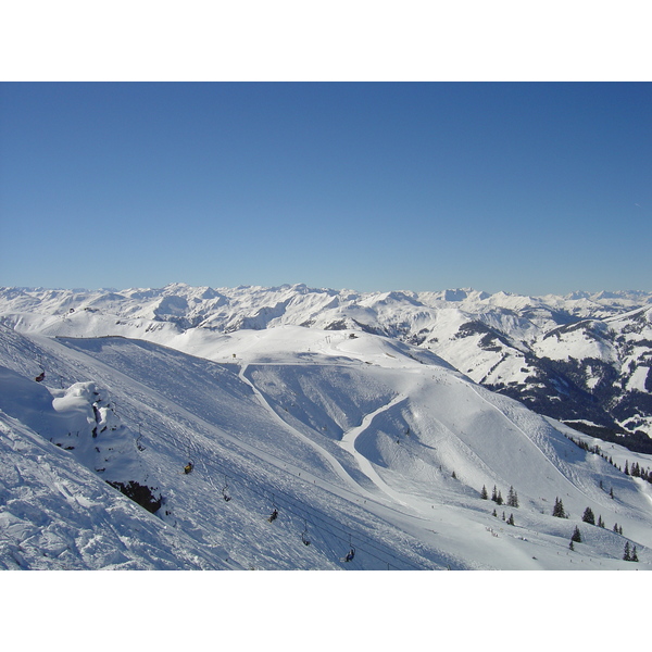 รูปถ่าย ออสเตรีย(Austria) คิทซ์บูเฮล(Kitzbuhel) สกี(Ski) 2005-03 54
