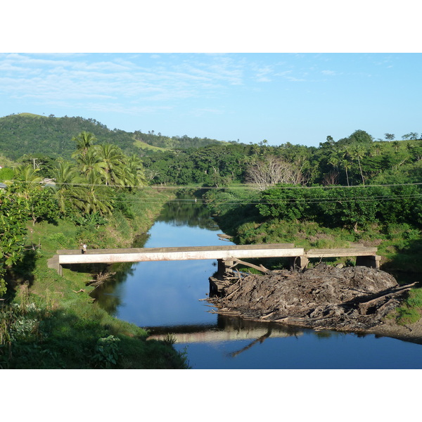 รูปถ่าย ฟิจิ(Fiji) ถนนจากนาดีไปซิงกาโตกา(Nadi to Sigatoka road) 2010-05 33