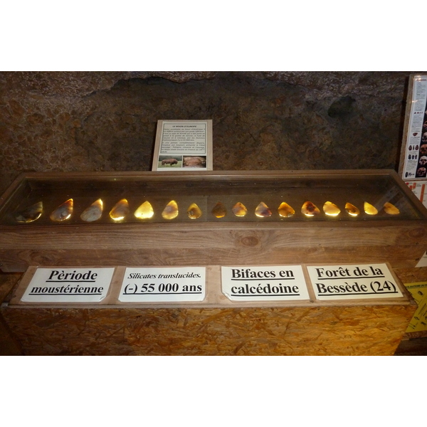 รูปถ่าย ฝรั่งเศส(France) บ้านป้อมเดอเรญัก(Maison Forte de Reignac) 2010-08 20
