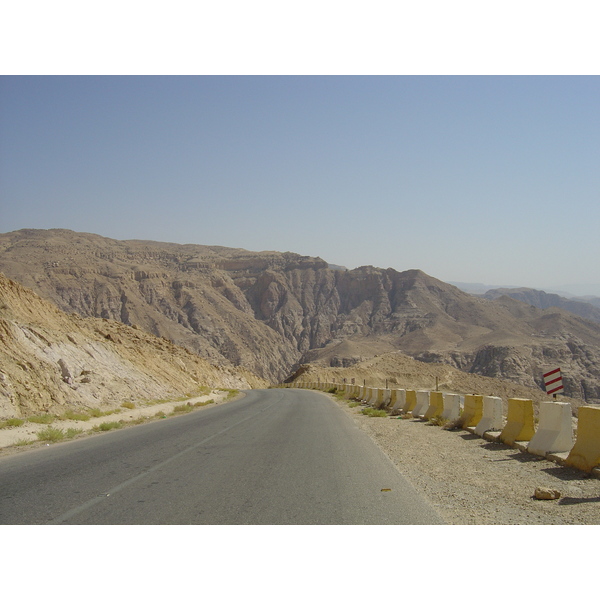 รูปถ่าย จอร์แดน(Jordan) ถนนจากอัฏฏอฟีละฮ์ไปฟีฟา(At Tafila to Fifa road) 2004-10 10