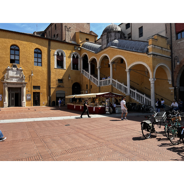 รูปถ่าย อิตาลี(Italy) แฟร์รารา(Ferrara) 2022-05 26