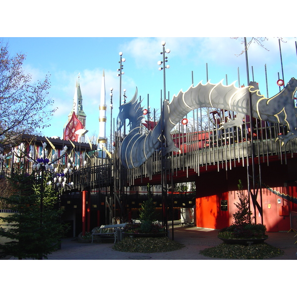 รูปถ่าย เดนมาร์ก(Denmark) โคเปนเฮเกน(Copenhagen) สวนสาธารณะทิโวลี(Tivoli Park) 2004-11 13
