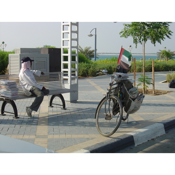 รูปถ่าย สหรัฐอาหรับเอมิเรตส์(United Arab Emirates) อาบูดาบี(Abu Dhabi) 2005-09 8