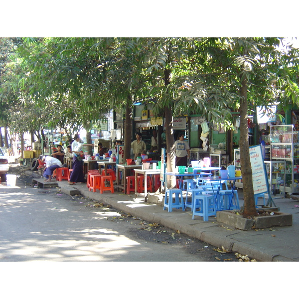รูปถ่าย พม่า(Myanmar) ย่างกุ้ง(Yangon) 2005-01 108