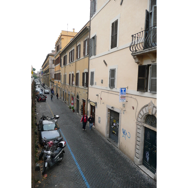 รูปถ่าย อิตาลี(Italy) โรม(Rome) ถนนริมน้ำจานีโกเลนเซ(Lungotevere Gianicolense) 2007-11 31