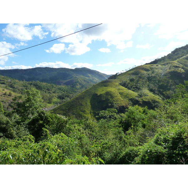 รูปถ่าย นิวแคลิโดเนีย(New Caledonia) ถนนจากกานาลาไปลาฟัว(Canala to La Foa road) 2010-05 27