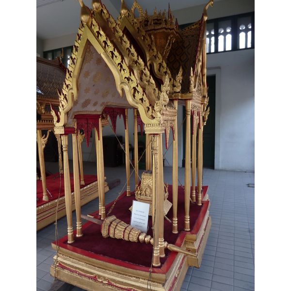 รูปถ่าย ไทย(Thailand) กรุงเทพมหานคร(Bangkok) พระที่นั่งวิมานเมฆ(Vimanmek Palace) 2011-01 26