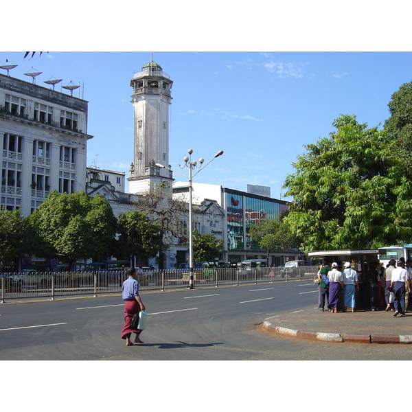 รูปถ่าย พม่า(Myanmar) ย่างกุ้ง(Yangon) 2005-01 197