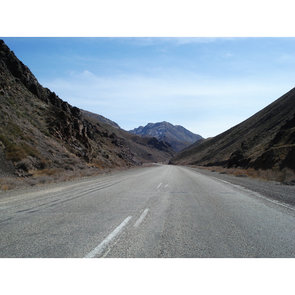 รูปถ่าย คาซัคสถาน(Kazakhstan) ถนนจากอัลมาตีไปหุบผาชารึน(Almaty to Charyn Canyon road) 2007-03 109