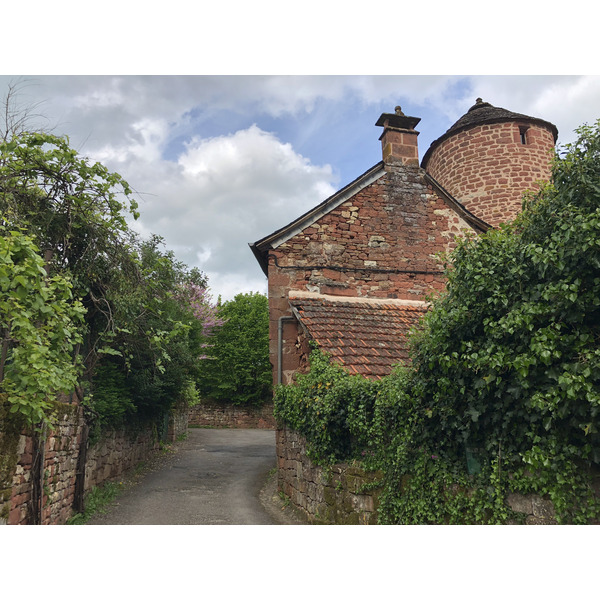 รูปถ่าย ฝรั่งเศส(France) กอลงฌ์-ลา-รูฌ(Collonges la Rouge) 2018-04 27
