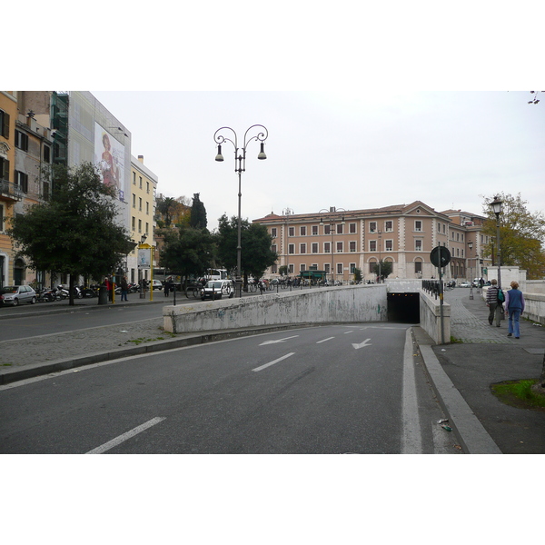 รูปถ่าย อิตาลี(Italy) โรม(Rome) ถนนริมน้ำจานีโกเลนเซ(Lungotevere Gianicolense) 2007-11 2