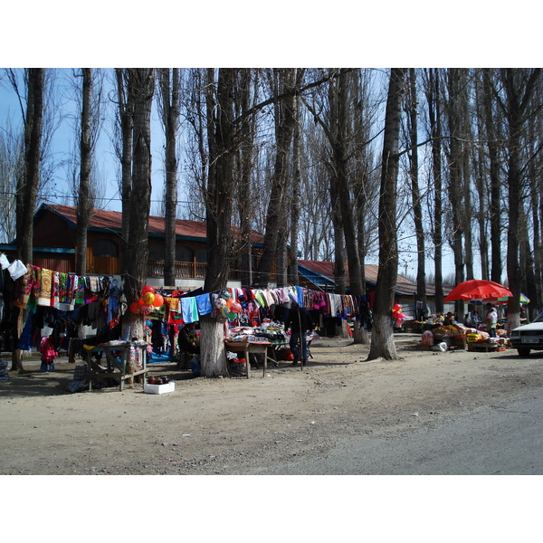 รูปถ่าย คาซัคสถาน(Kazakhstan) ถนนจากอัลมาตีไปหุบผาชารึน(Almaty to Charyn Canyon road) 2007-03 144