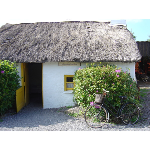 รูปถ่าย ไอร์แลนด์(Ireland) หมู่บ้านคอร์รี่บ็อก(Kerry Bog village) 2004-05 7