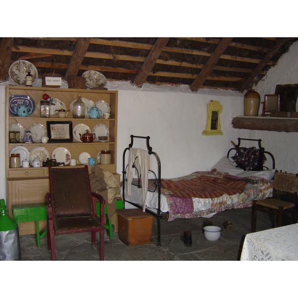 รูปถ่าย ไอร์แลนด์(Ireland) หมู่บ้านคอร์รี่บ็อก(Kerry Bog village) 2004-05 2