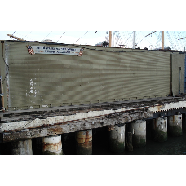 รูปถ่าย สหรัฐอเมริกา(United States) นิวยอร์ก(New York) ท่าเรือเซาท์สตรีต(South Street seaport) 2006-03 23