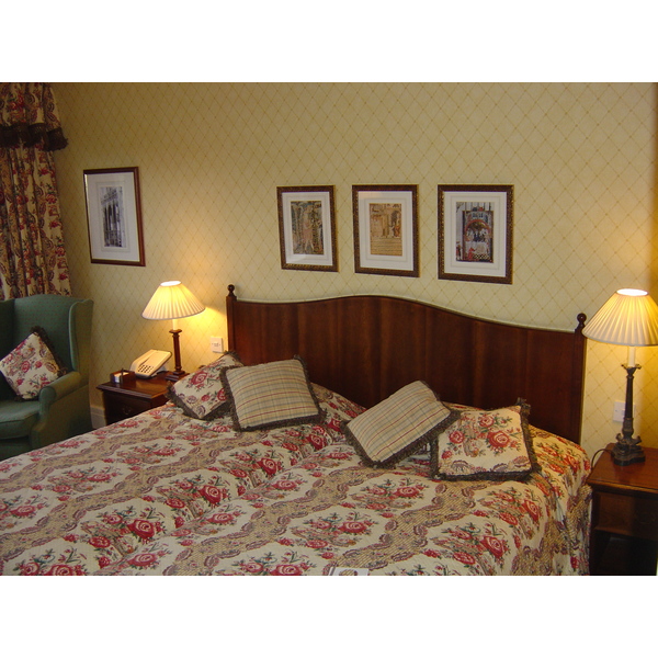 รูปถ่าย อังกฤษ(United Kingdom) วินเชสเตอร์(Winchester) โรงแรม(Wessex Hotel) 2005-04 3