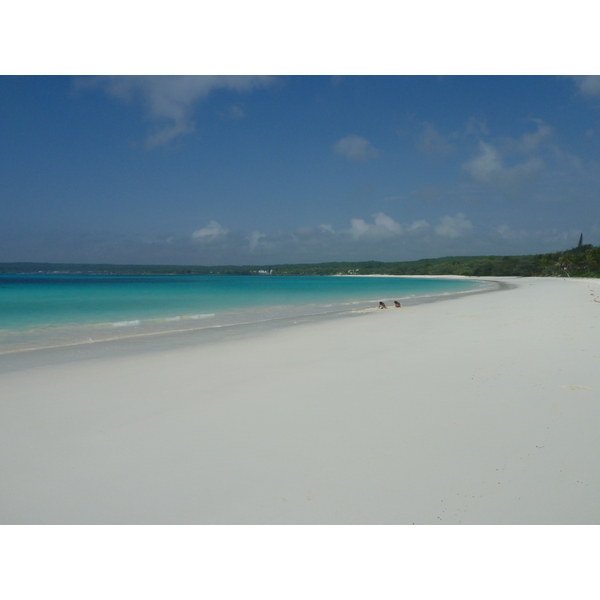 รูปถ่าย นิวแคลิโดเนีย(New Caledonia) เกาะลีฟู(Lifou) อ่าวชาโตบรีย็อง(Chateaubriand Bay) 2010-05 6